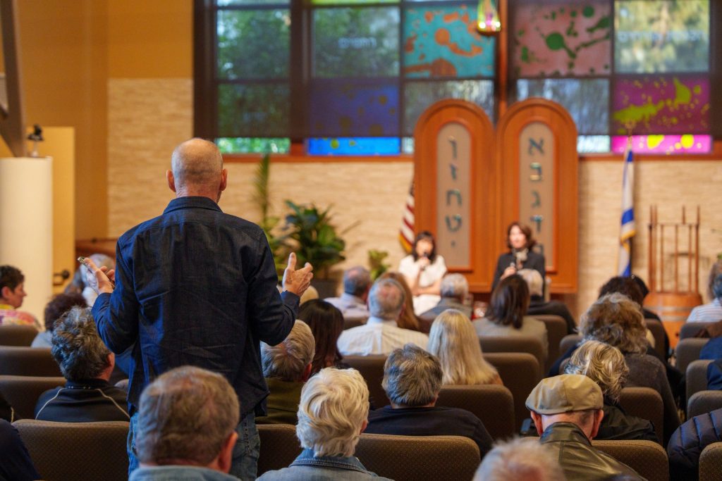 Nearly 200 attendees filled the house at Napa's Congregation Beth Shalom, many raising questions about local news and national politics for NPR's Mara Liasson on Feb. 1, 2026. Tim Carl, Napa Valley Features photo
